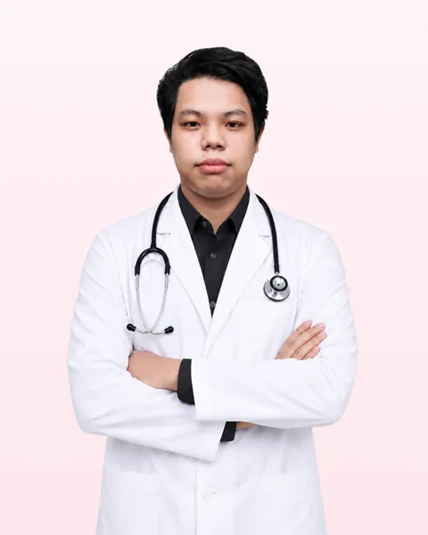 Rhenaldi Aulia Putra Wijaya, tim medis Loca Pet Care